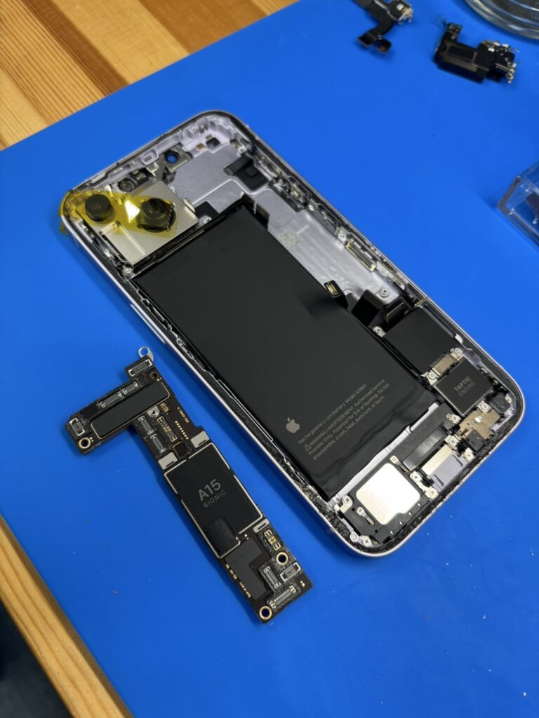 iPhone14分解