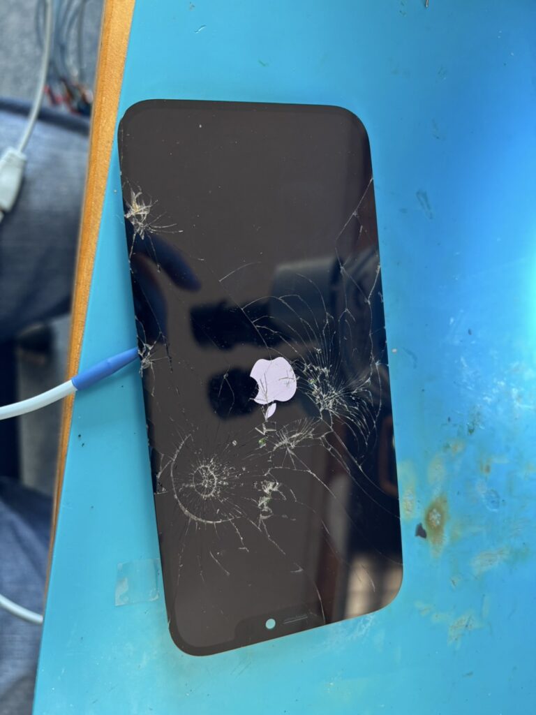 iPhone起動前