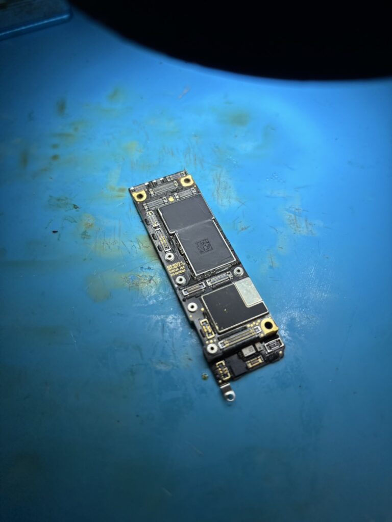 iPhone11基板