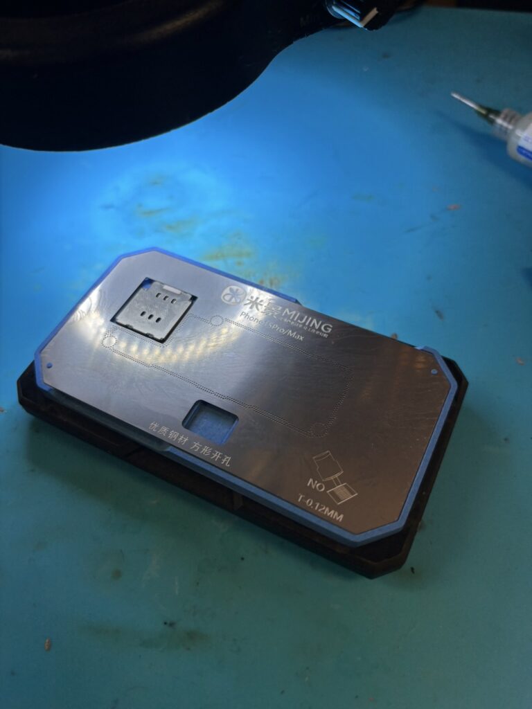 iPhoneリボールステンシル