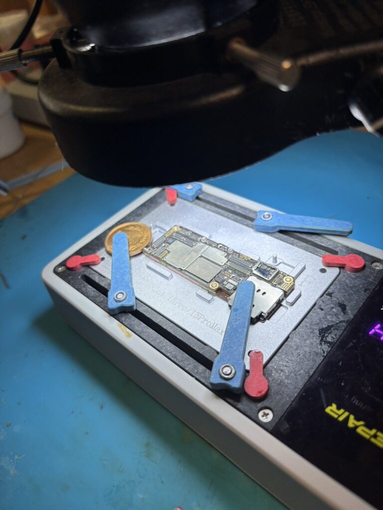 iPhone基板再取り付け