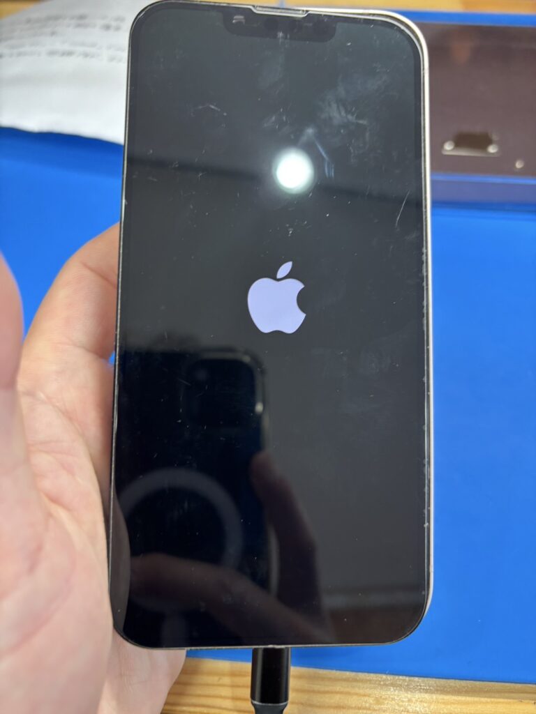 iPhone起動前