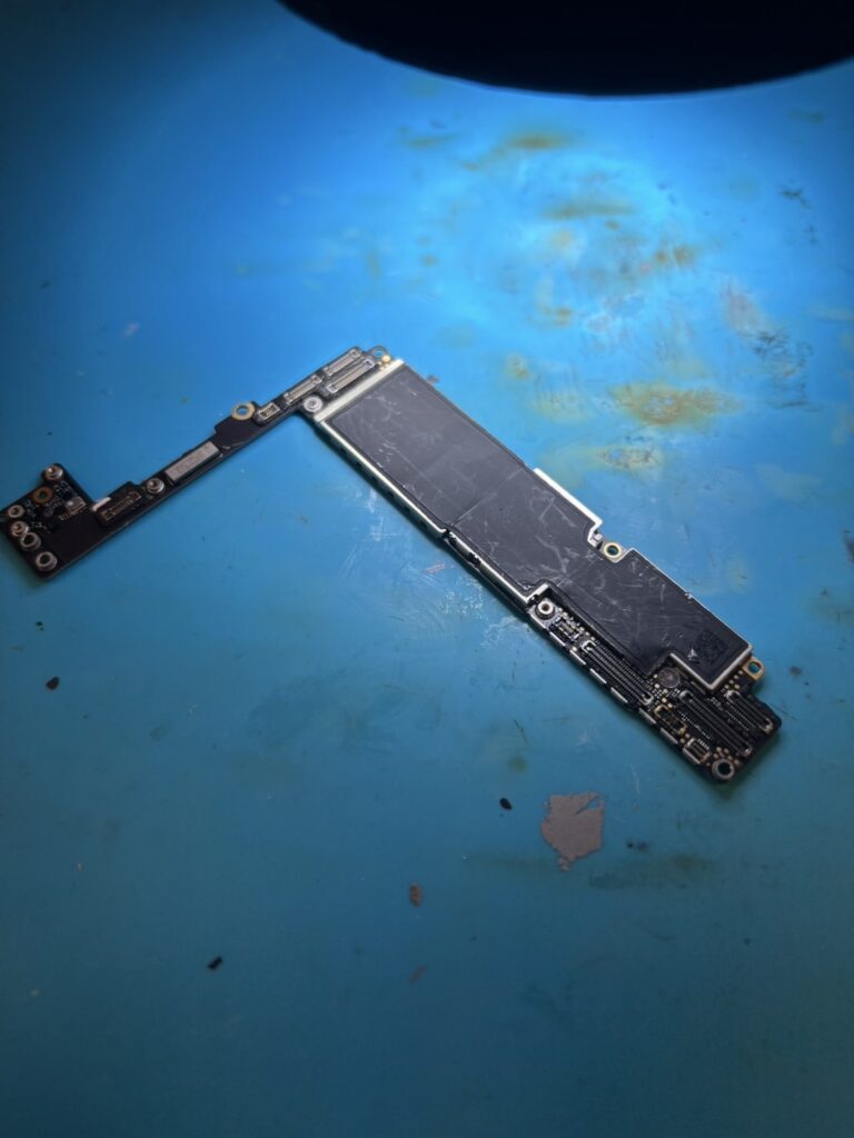 iPhone8P基板