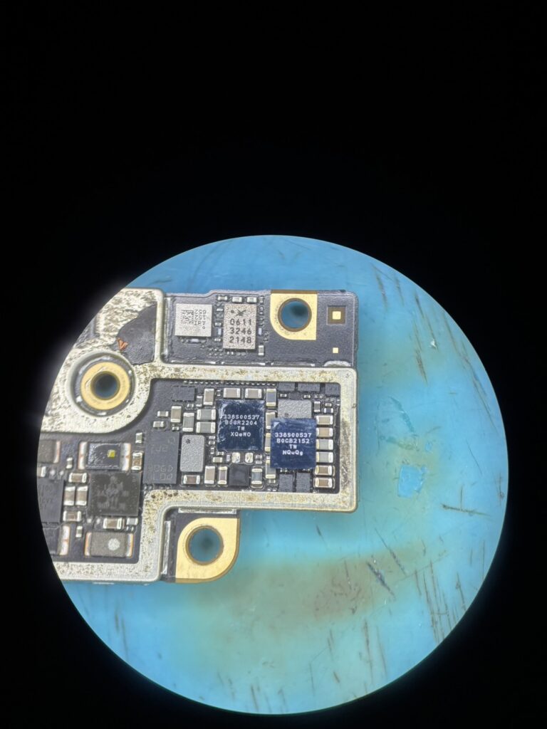 iPhoneSE3オーディオチップ交換