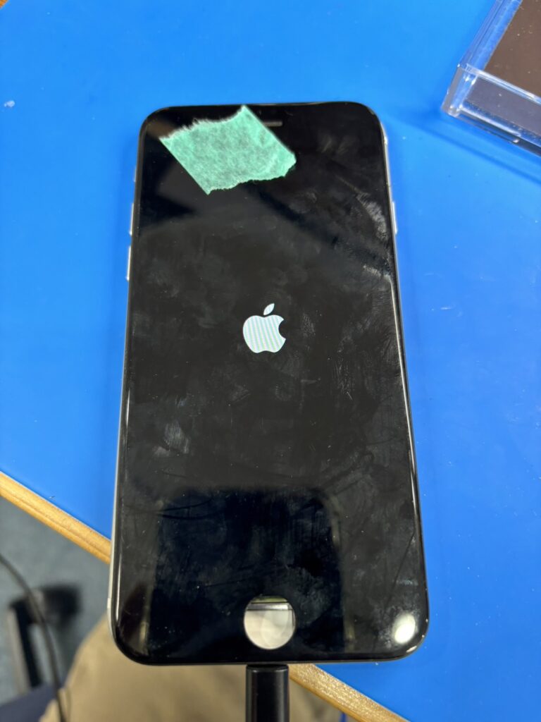 iPhoneロゴ画面