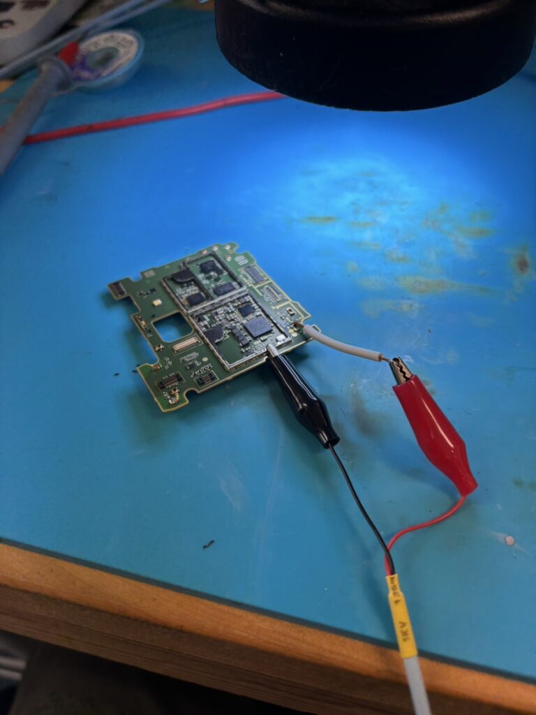  KYOCERA BASIO4基板修理