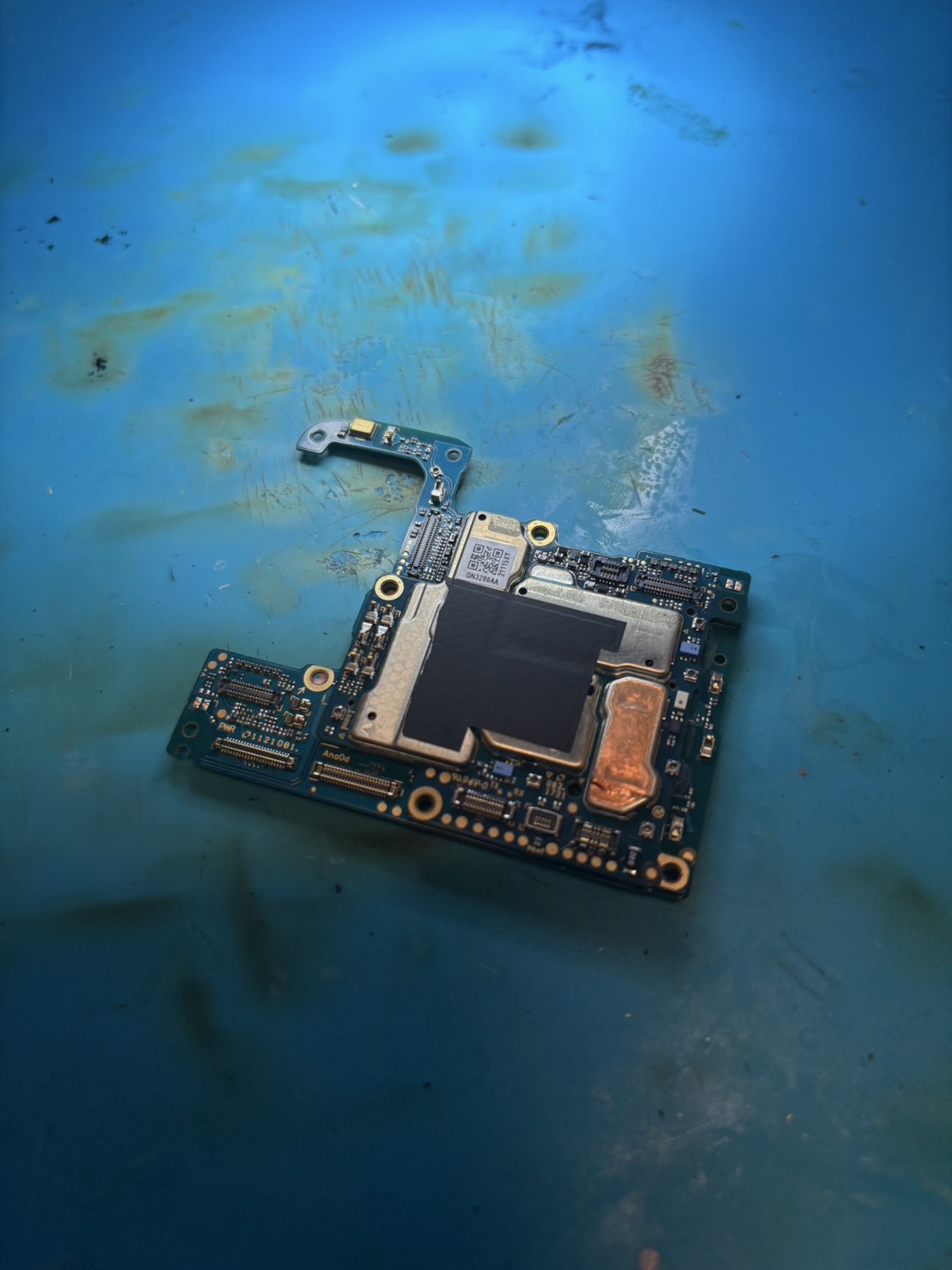 Zenfone8文鎮化からの完全復活！CPU裏側はんだクラック修理事例