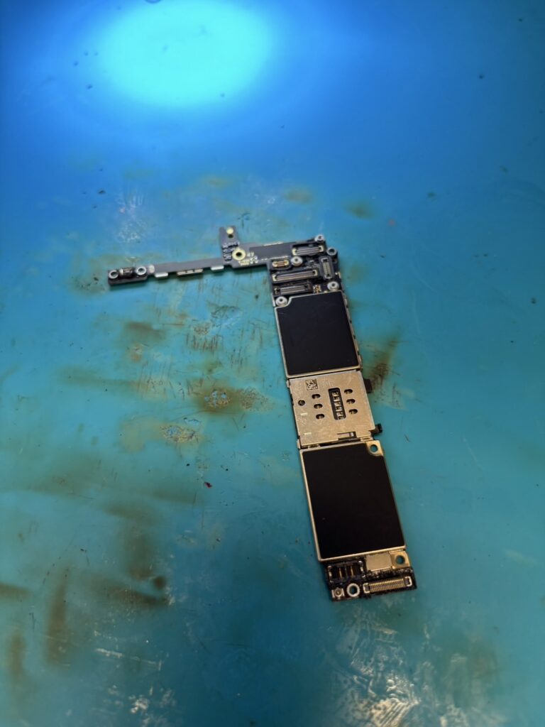 iPhone6sPlus基板修理