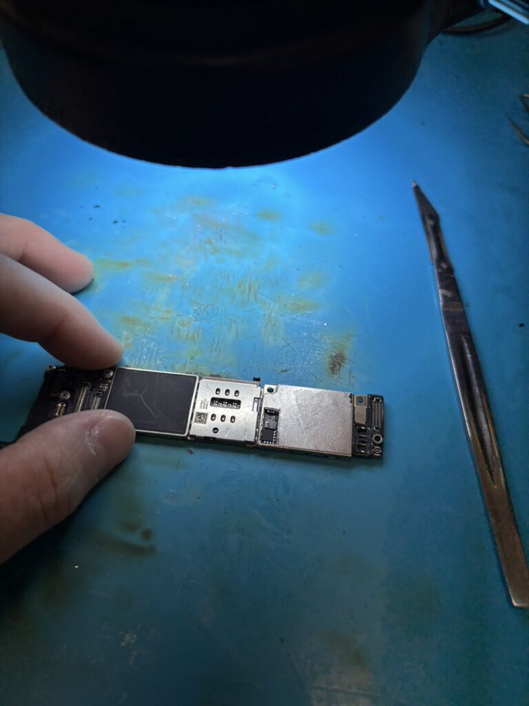 iPhone基板修理