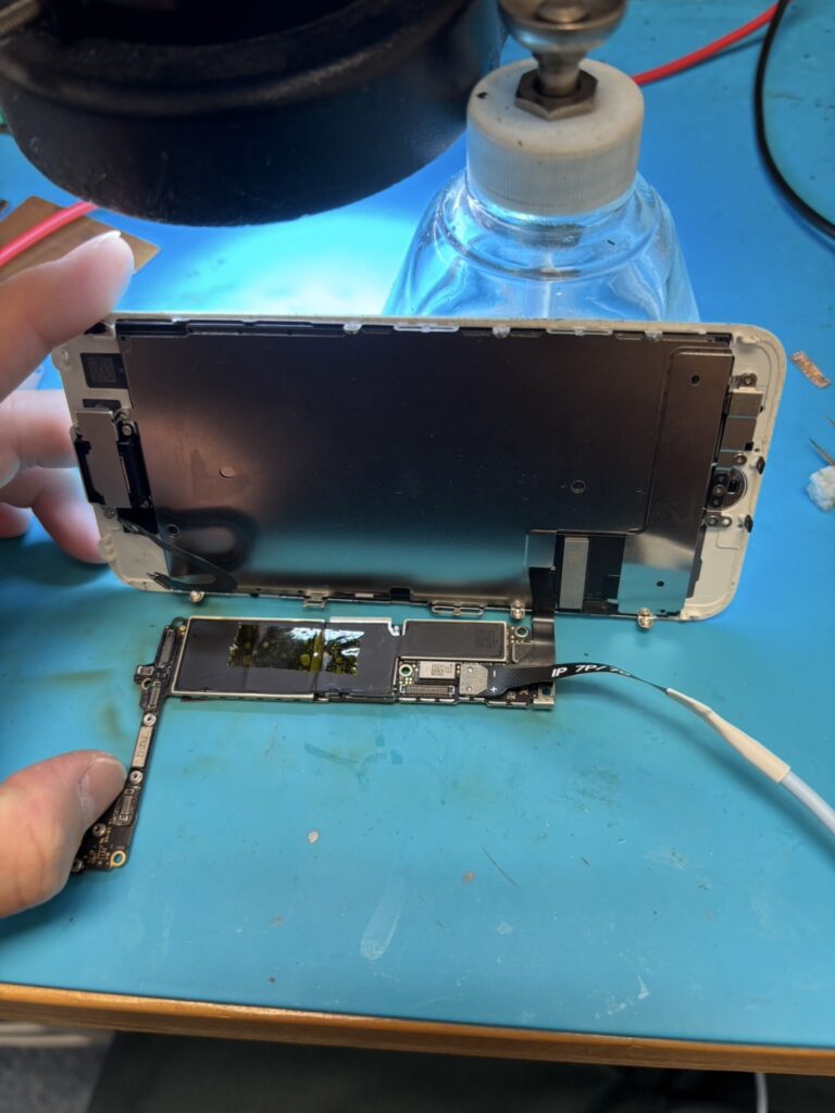 iPhone7基板修理