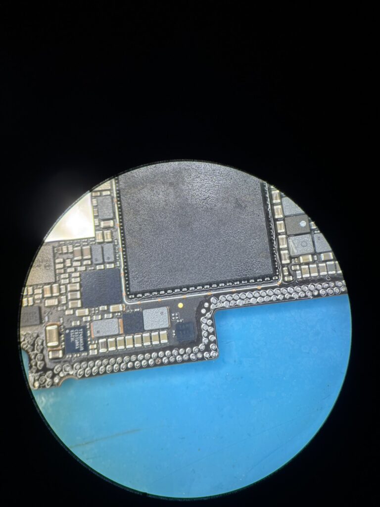 iPhone13Pro基板修理