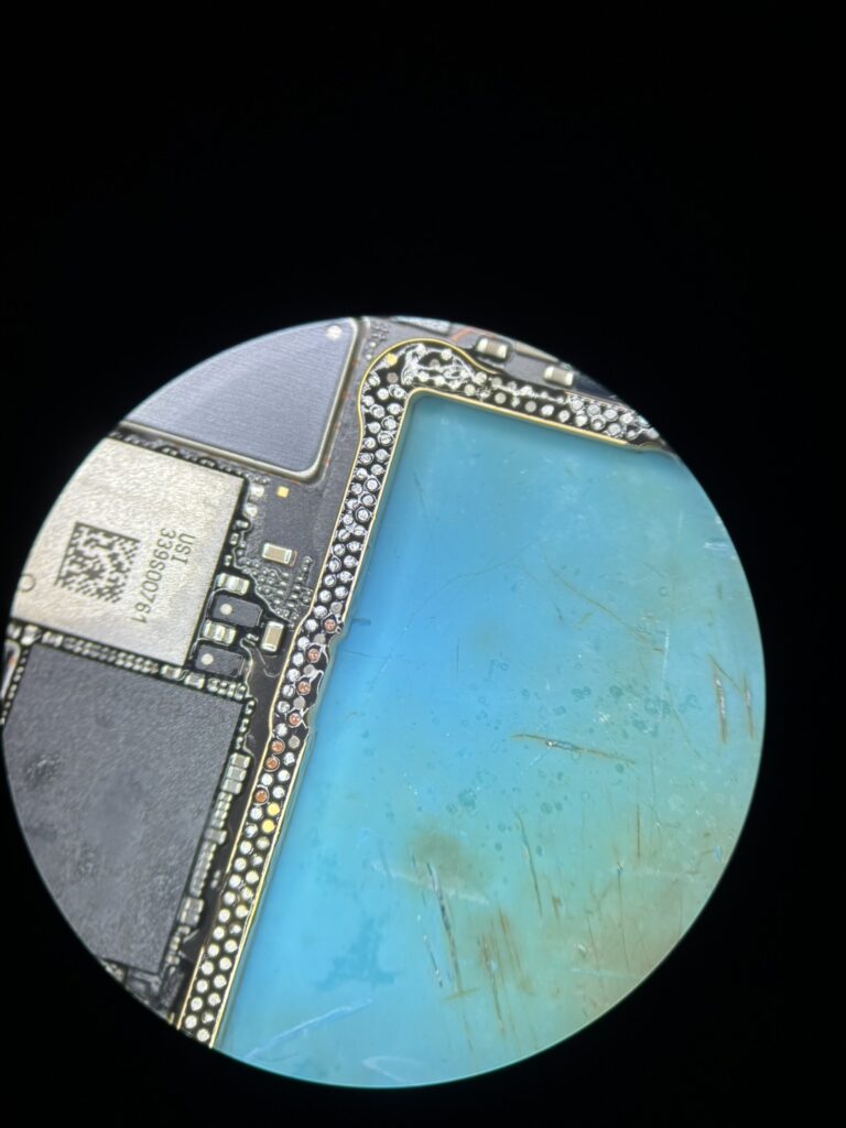 iPhone12基板修理