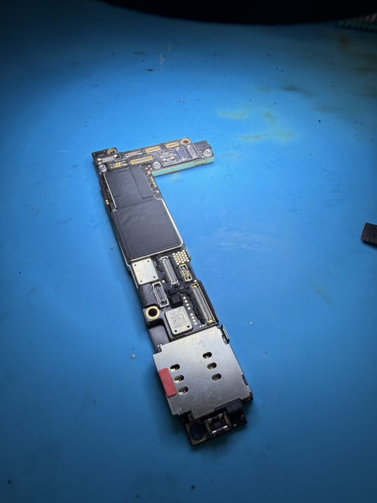 iPhone12mini基板修理