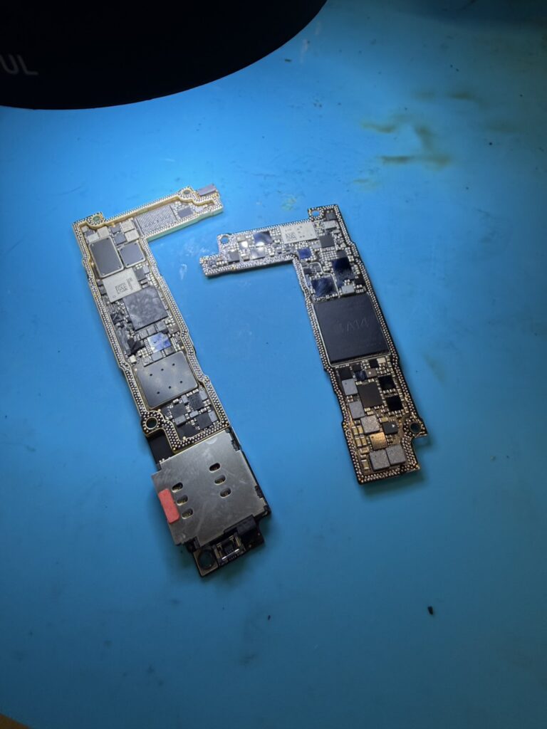 iPhone12mini基板修理
