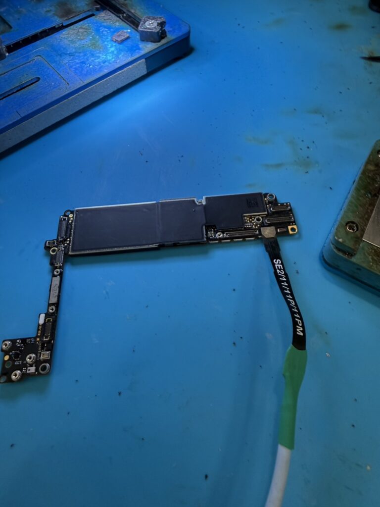 iPhoneSE2基板修理