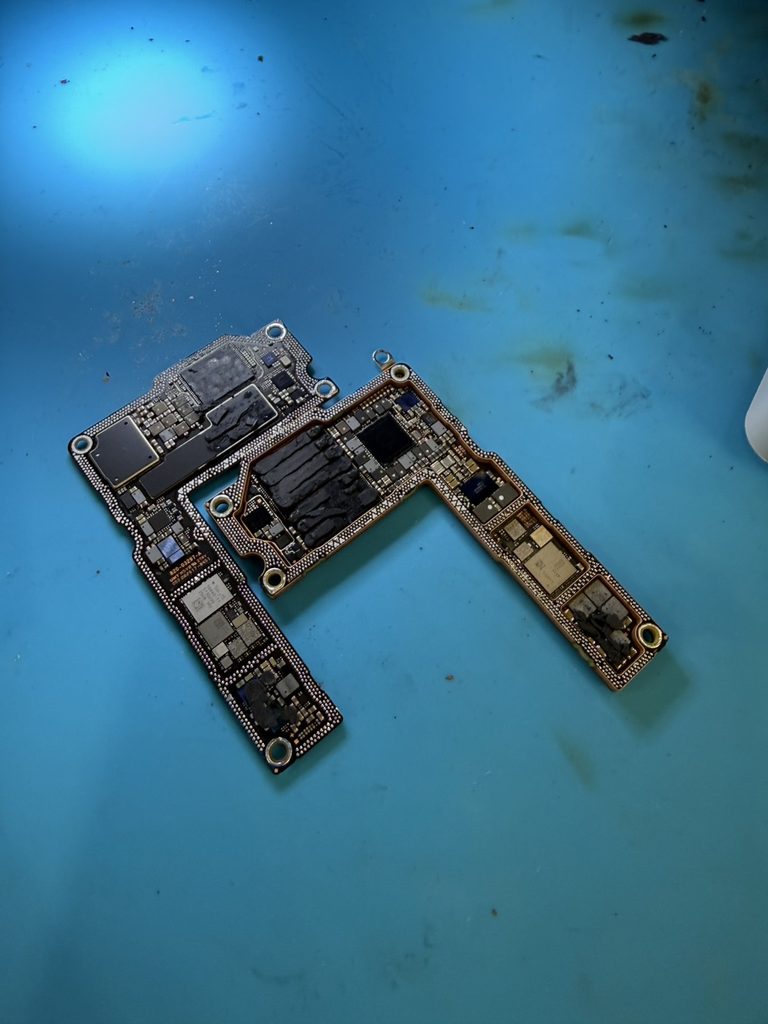iPhone16基板修理