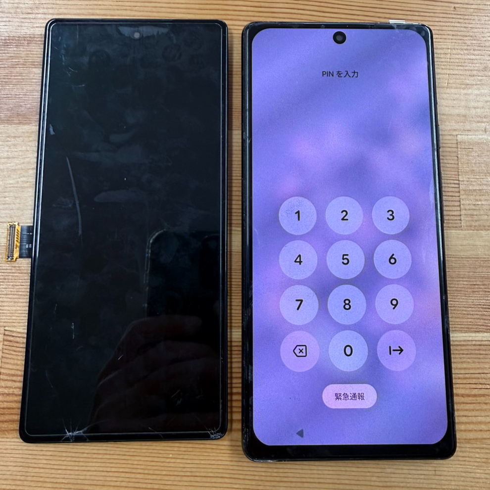 Androidの割れた画面と修理後の比較