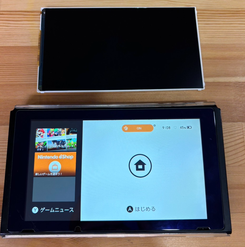 Switchの新しい液晶パネルと修理後の本体