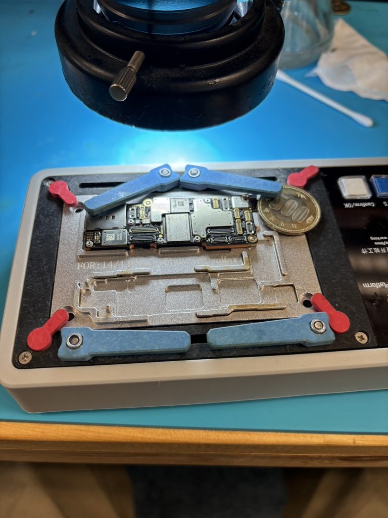 iPhone14Promax基板分離作業