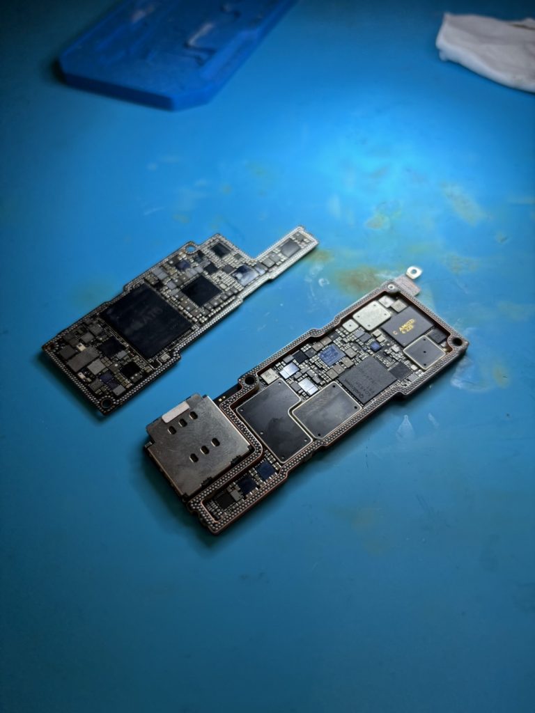 iPhone14Promax基板分離