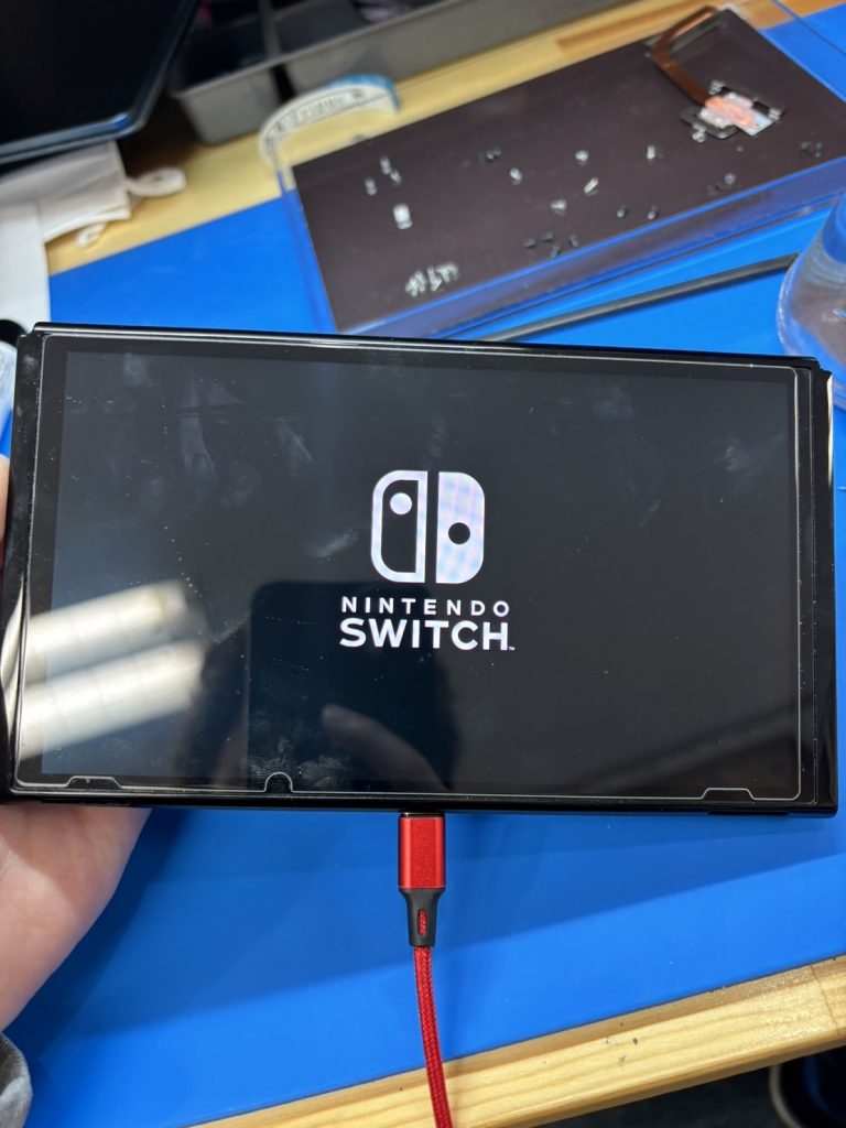 新型Nintendo Switch 起動時のロゴ表示