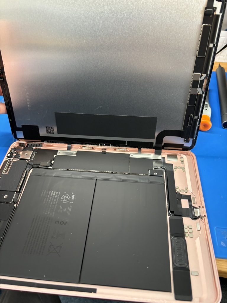 iPad Air 第4世代 分解した本体