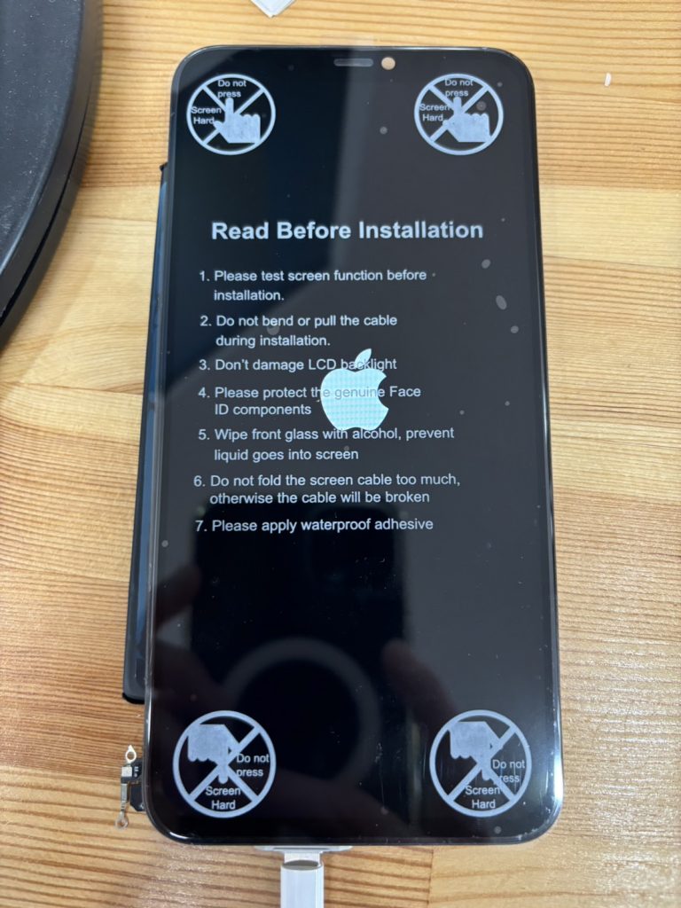 iPhone 11 Pro 起動時のロゴ表示