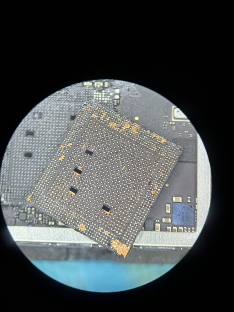 iPad 第7世代 CPU取り外し後のパターン確認