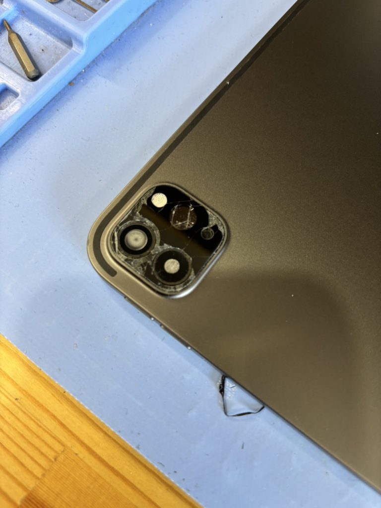 iPad Pro 11インチ 第2世代 曇ったカメラレンズ