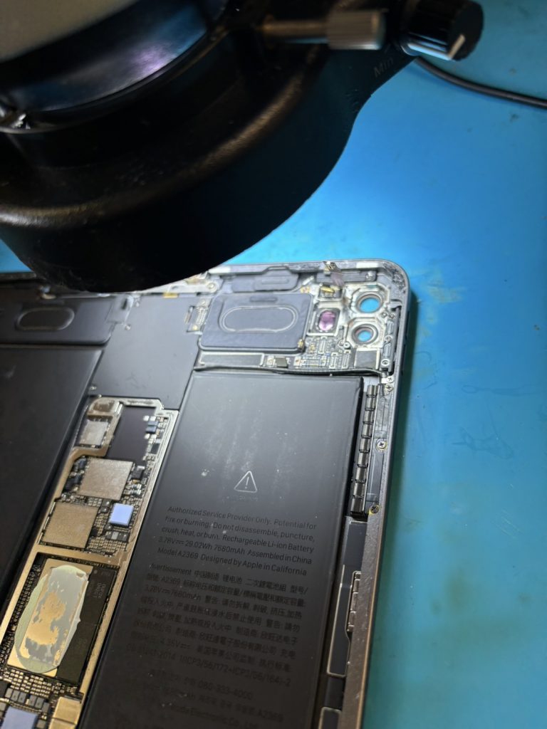 iPad Pro 11インチ 第2世代 内部の水没跡