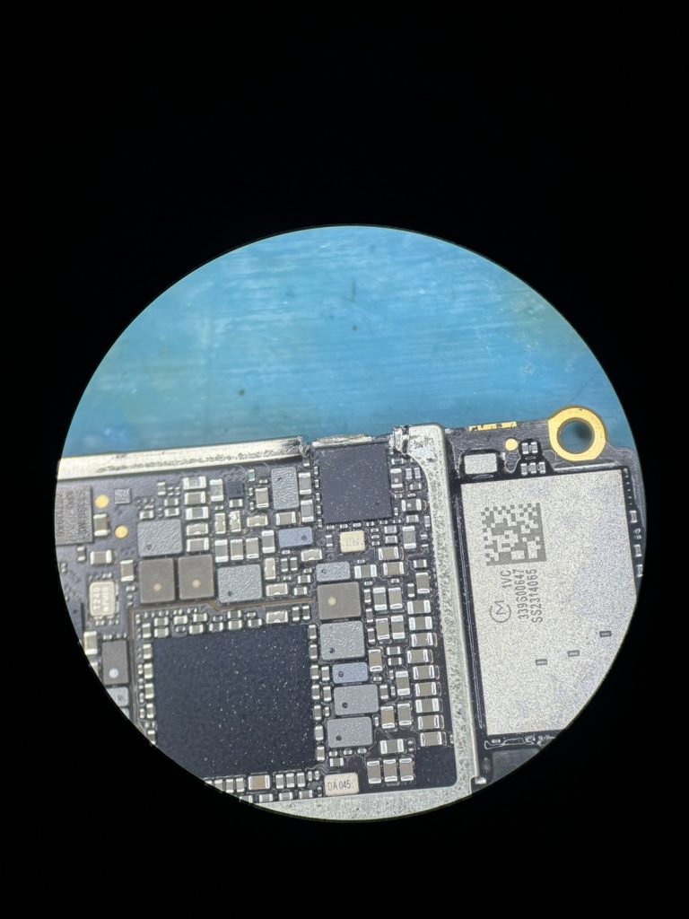 iPhone SE 第2世代 CPU移行が完了した基板