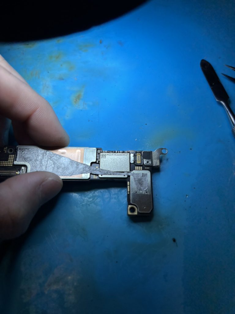 iPhone14基板修理