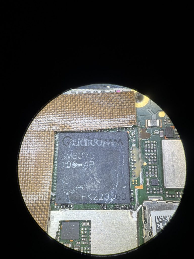 AQUOS wish2 CPUの取り外し作業