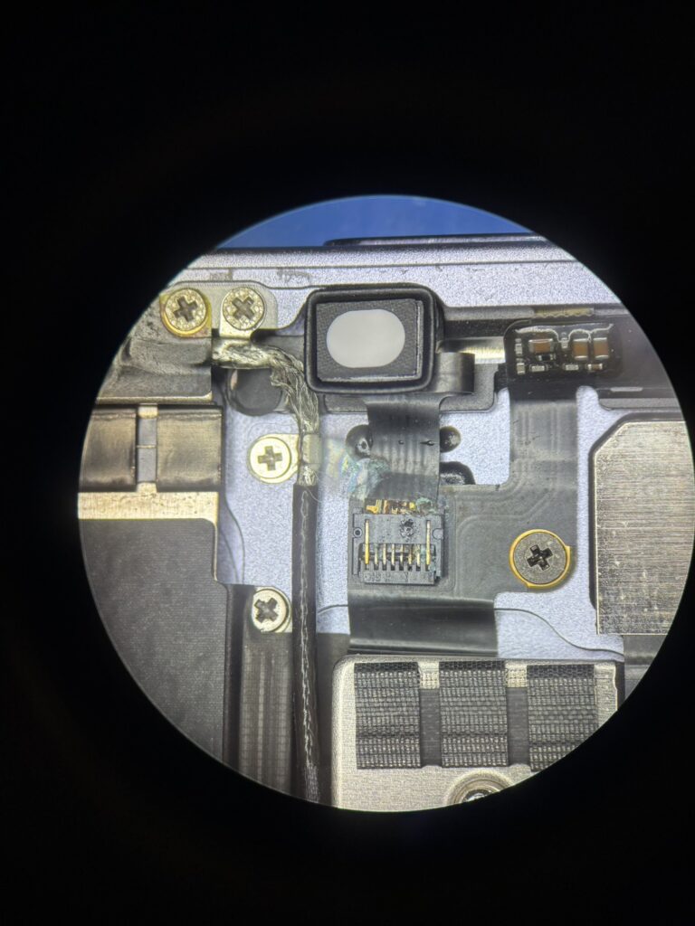 iPad Air 5 電源ボタン付近の腐食