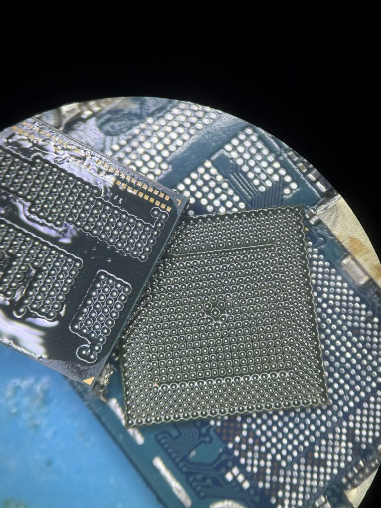 【GALAXY A53 突発的な起動不良】CPU移行でデータ復旧成功！基板修理事例をご紹介