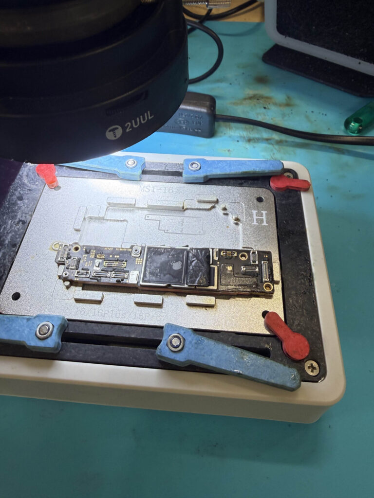 iPhone 16e 起動しない症状|基板修理で完全復旧した事例