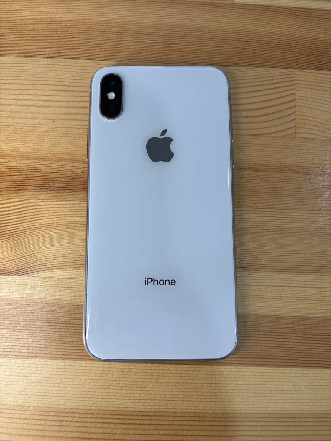 iPhoneX背面ガラスが割れてしまった【iPhone修理熊谷】