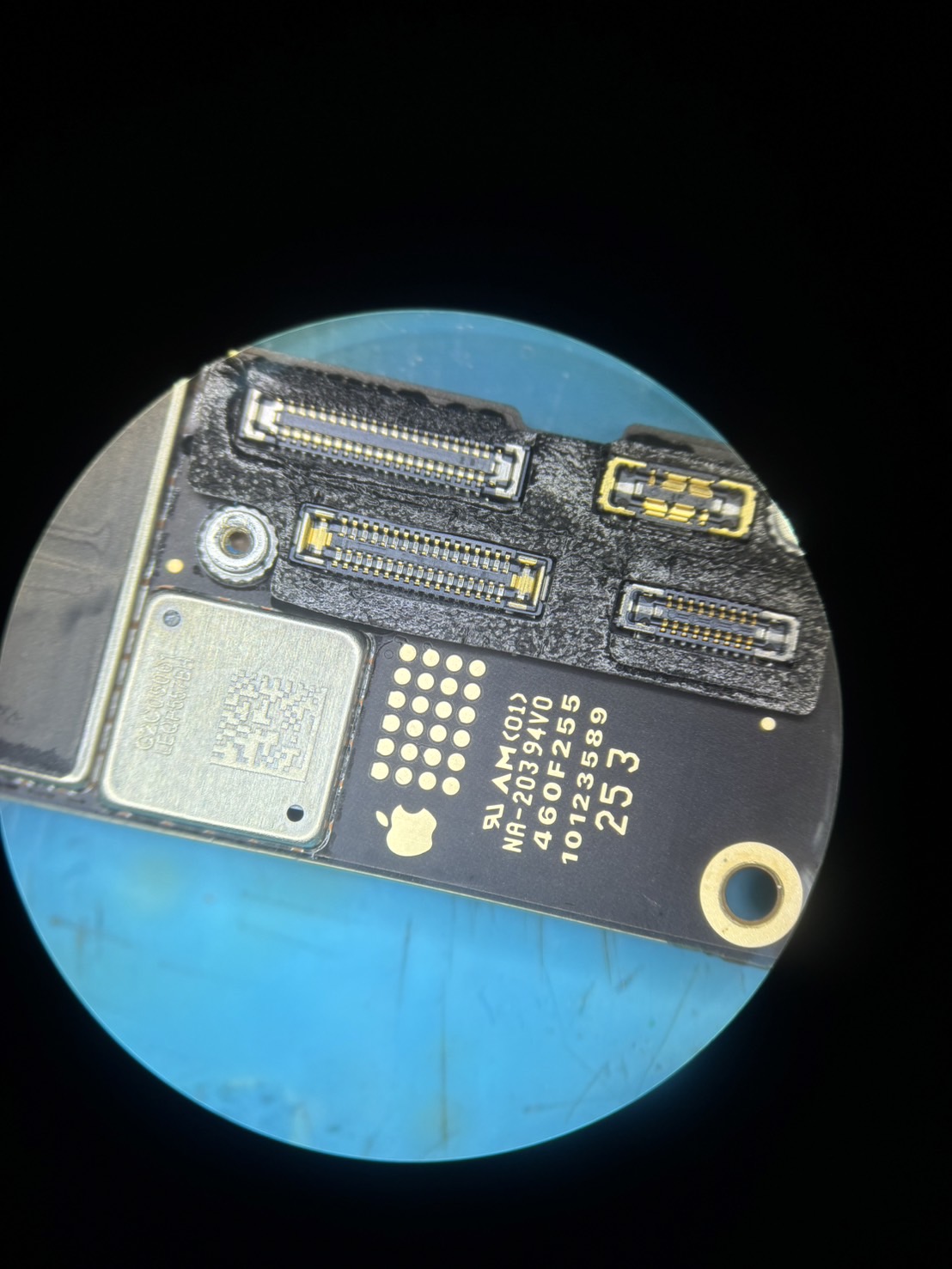 iPhone12突然起動しなくなってしまった【iPhone基板修理熊谷】