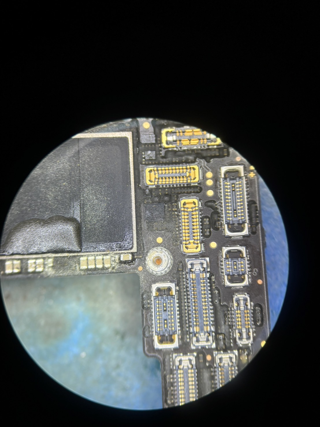 iPhone13起動不良基板修理【iPhone修理熊谷】