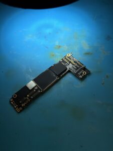 iPhone12急に電源がつかなくなった【iPhone基板修理熊谷】