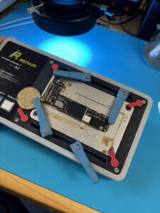iPhone12急に電源がつかなくなった【iPhone基板修理熊谷】