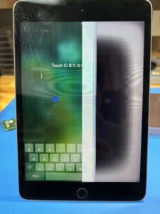 iPadmini5 画面表示不良【iPad修理熊谷】