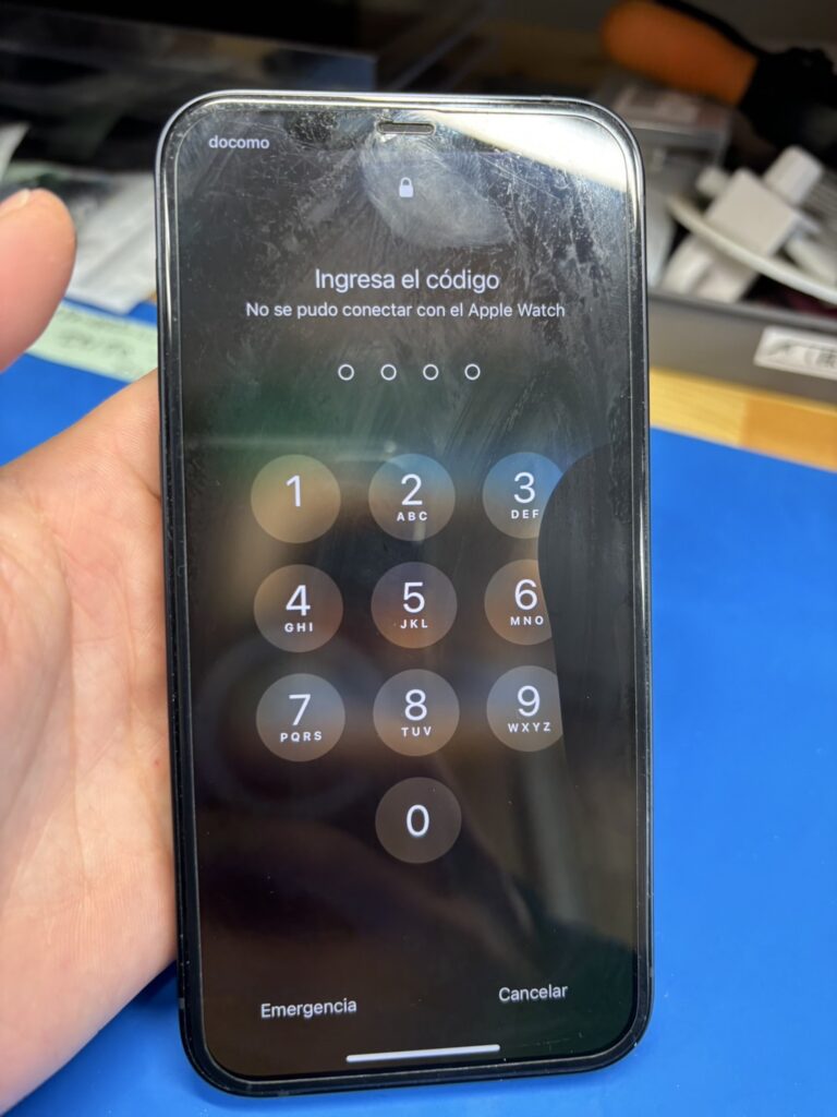 iPhone12画面表示不良