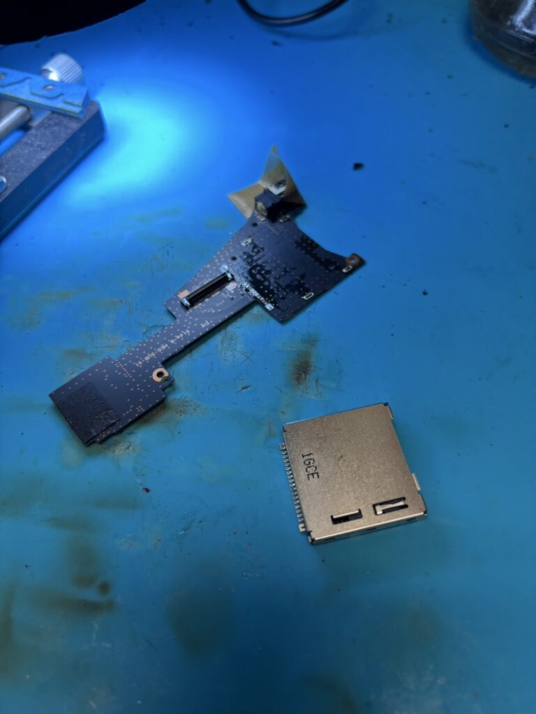 新型switch ゲームカードスロット交換